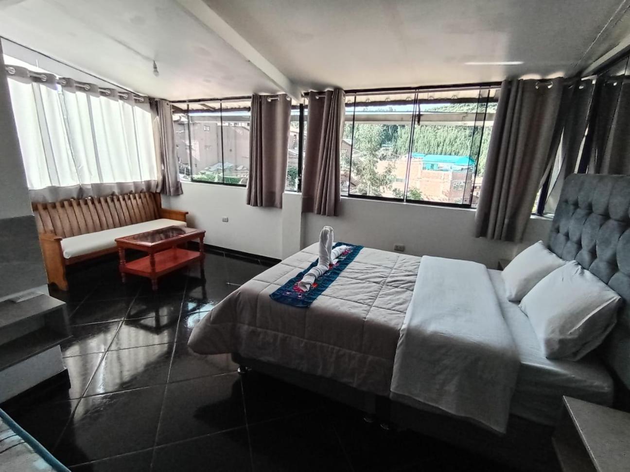 Hostal La Rasa กุสโก ภายนอก รูปภาพ