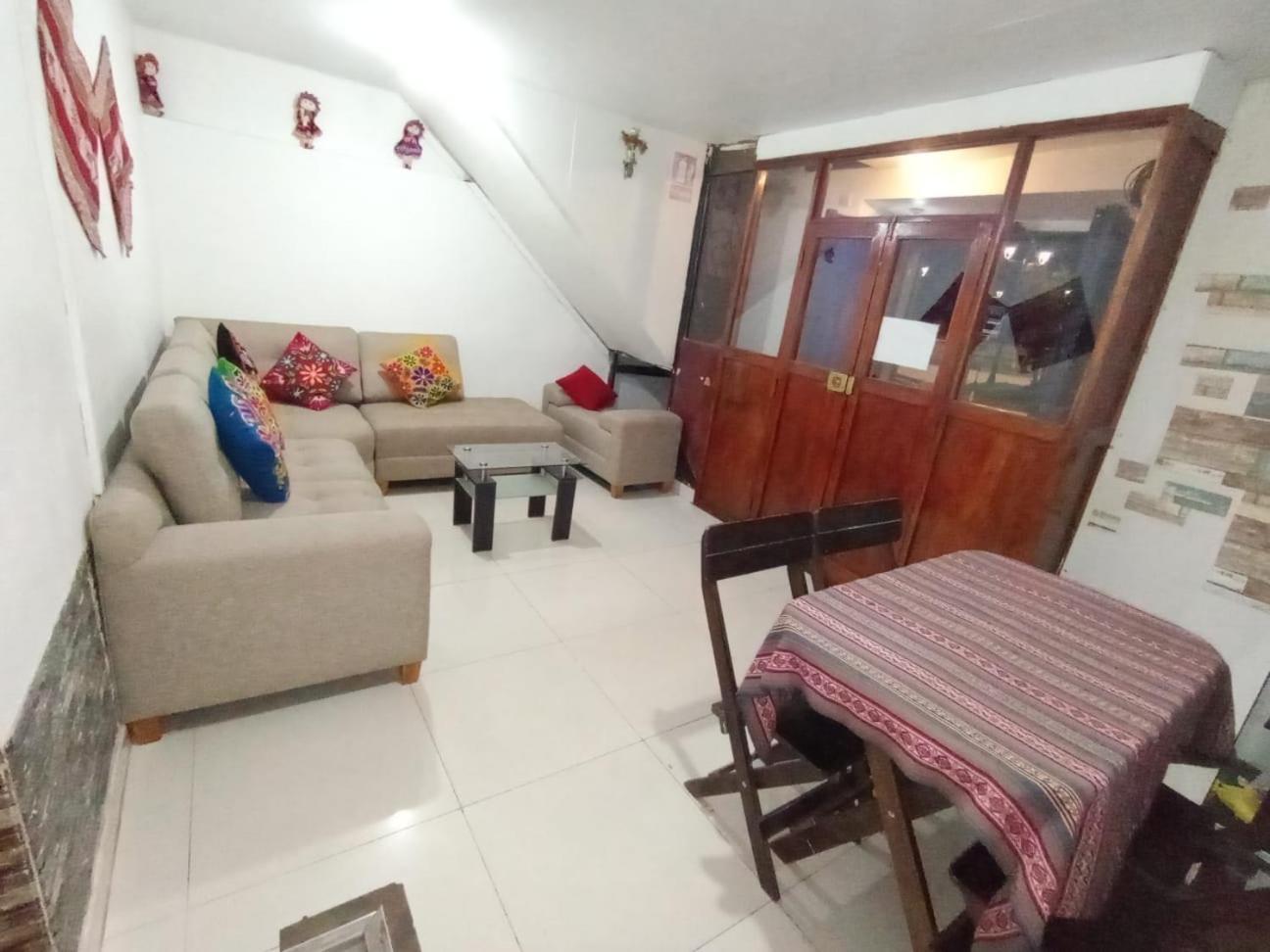 Hostal La Rasa กุสโก ภายนอก รูปภาพ